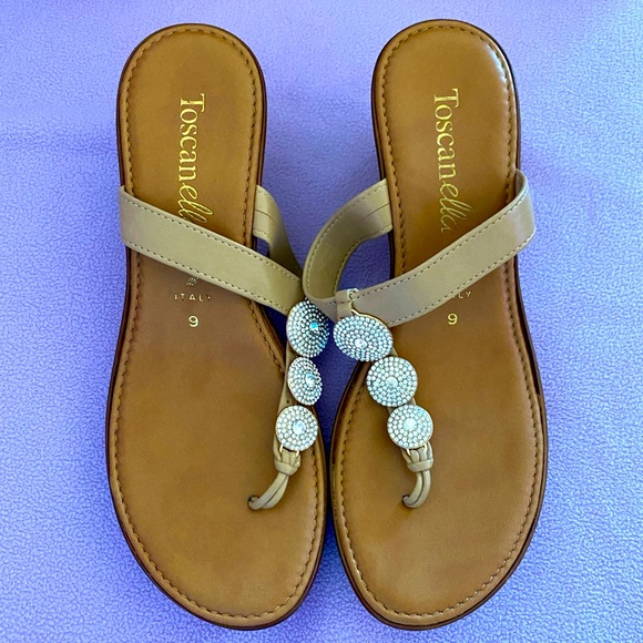 Toscanella Shoes - Toscanella Italian sandals with gem accents, tan, size 9